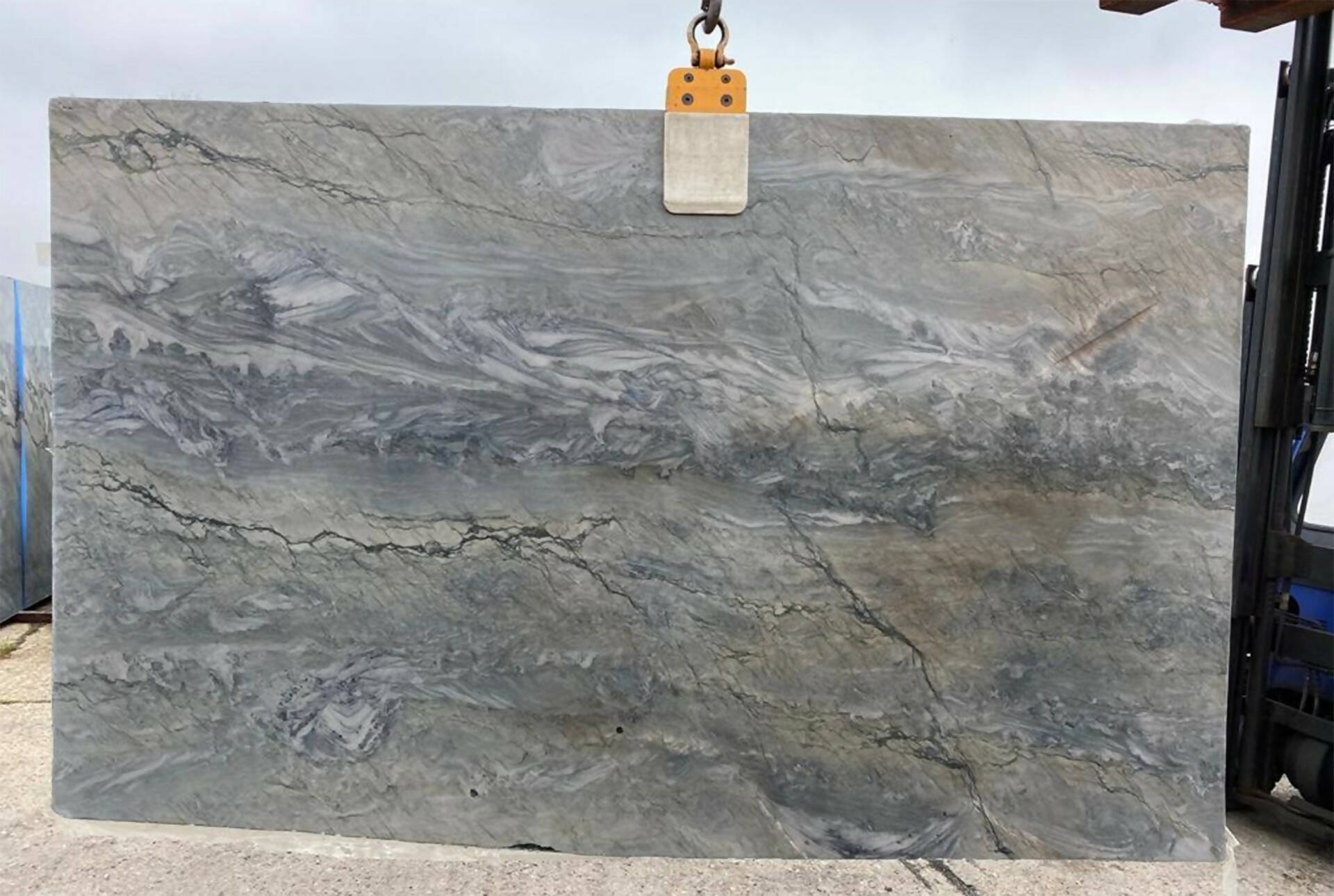 London Quartzite Available In UK Durable Worktop   D1EZ9FoHrA 